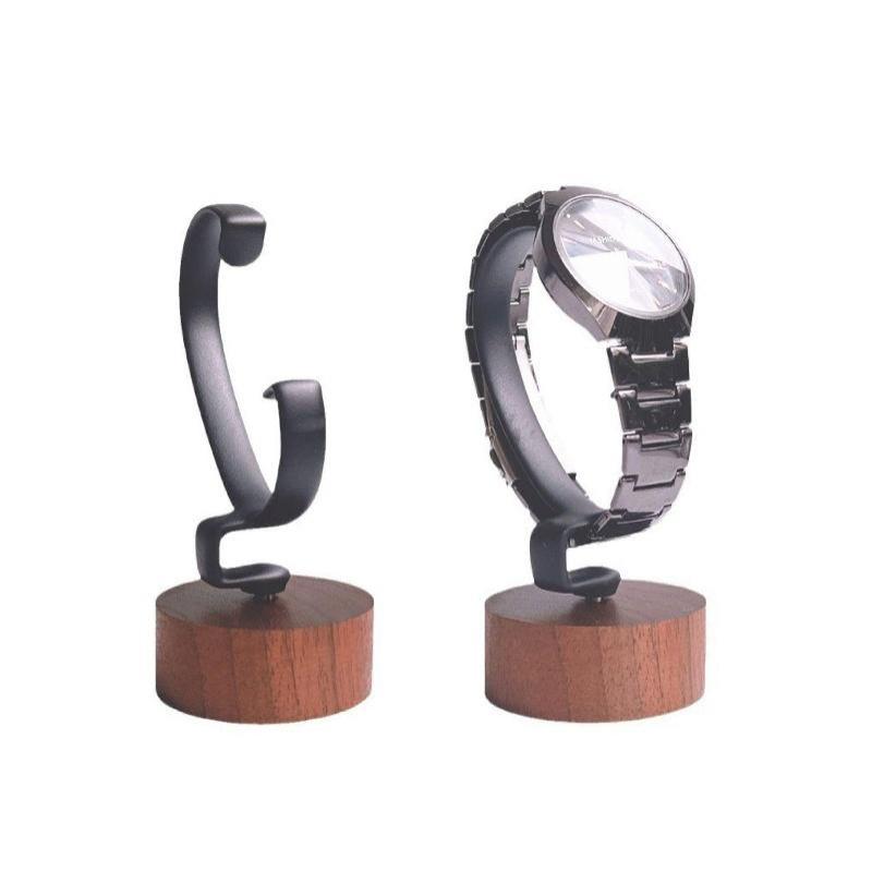 Drewniany stojak na zegarki w  – Jewelry And Watches Inc recenzja i cena